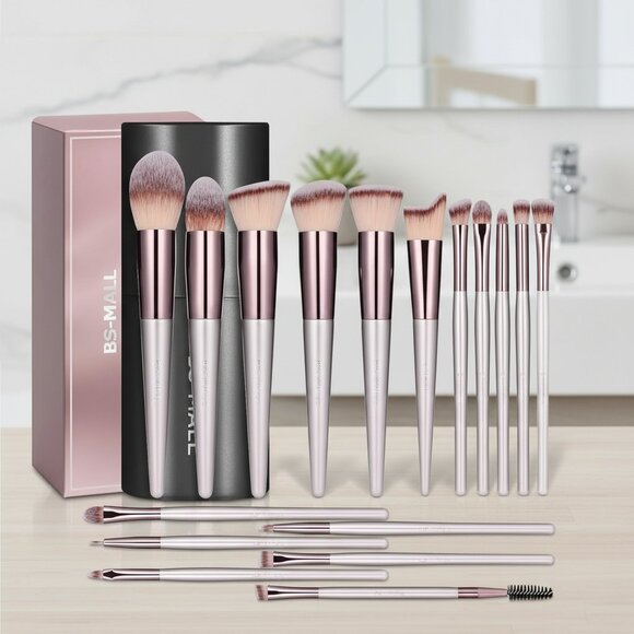 Other - Makeup Brush Set 18 Pcs Premium Synthetic‎ Foundation Powder Concealers